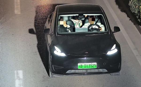 15岁少年开车“兜风”被抓！