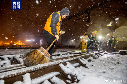 南方地区部分列车受降雪影响停运或降速 请关注铁路12306网站和车站公告