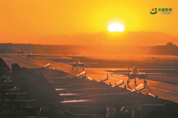 砺翅长空！空军西安飞行学院某旅开展实战化训练