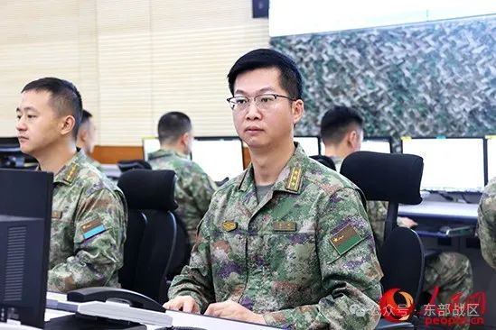 他,荣获军队科技进步三等奖,3次荣立三等功,还被中央军委表彰…… 他,荣获军队科技进步三等奖,3次荣立三等功,还被中央军委表彰……