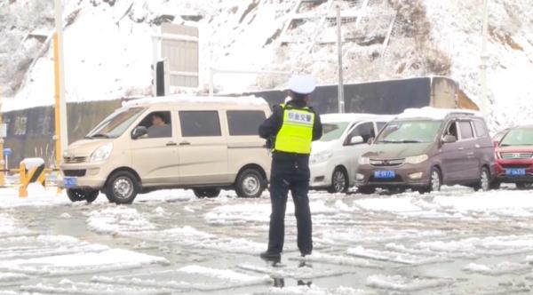 紧急！孕妇即将临盆却遇凝冻天气，幸好有他们