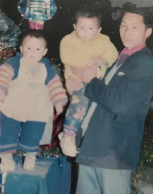 小儿子被拐到广东27年,今天一家终于团聚! 小儿子被拐到广东27年,今天一家终于团聚!