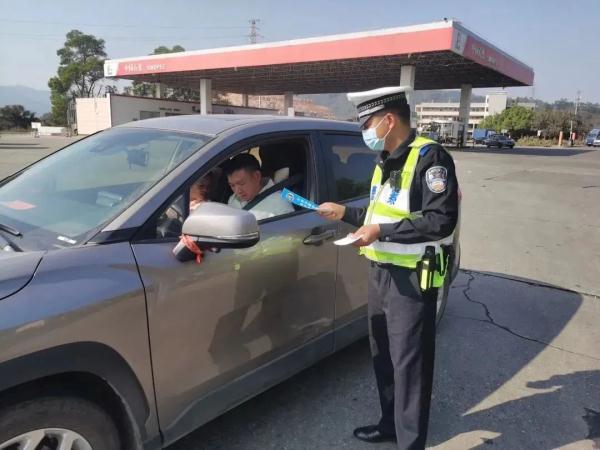 春运即将开启,广东2月4日迎返乡高峰,重要提醒→ 春运即将开启,广东2月4日迎返乡高峰,重要提醒→