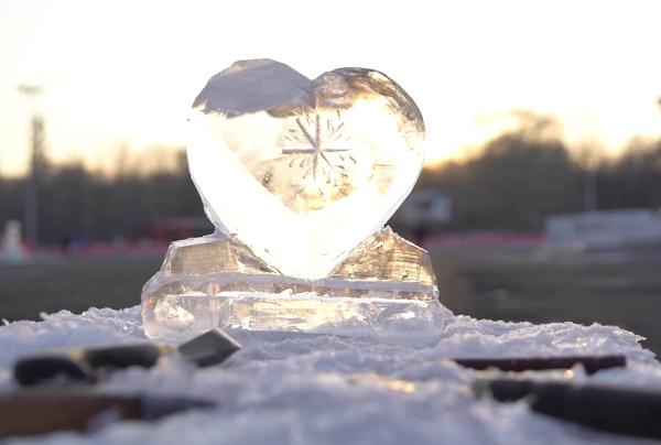 冰雪热爱!“尔滨”非遗传承人教你如何做冰雕 冰雪热爱!“尔滨”非遗传承人教你如何做冰雕