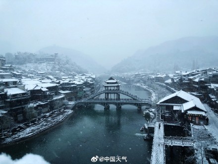 湖南暴雪已致1万多人受灾 湖南暴雪已致1万多人受灾