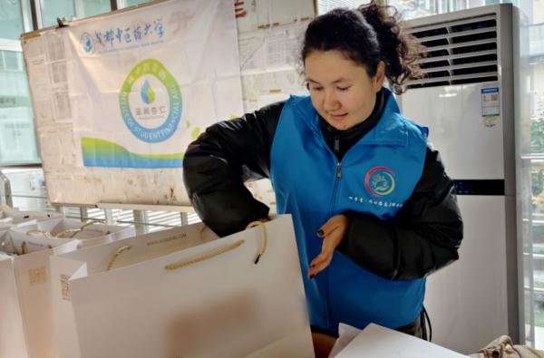 突然收到神秘短信？！“原来是他啊……”