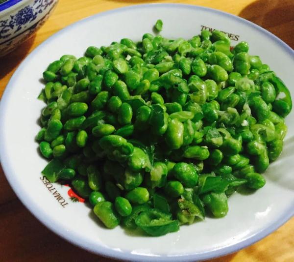 吃肉好or吃豆好？研究发现：人到中年，要多吃这种蛋白质，延长健康寿命！