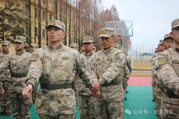 预提指挥军士,集合! 预提指挥军士,集合!