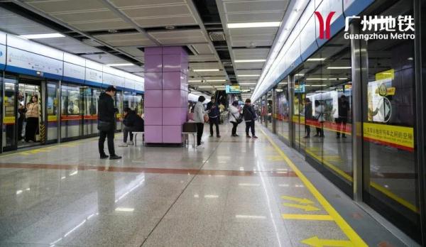 烟花秀回归!广州地铁随之调整,广州这里已被订满→ 烟花秀回归!广州地铁随之调整,广州这里已被订满→