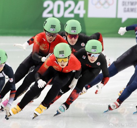 冬青奥会短道速滑小将展现青春力量