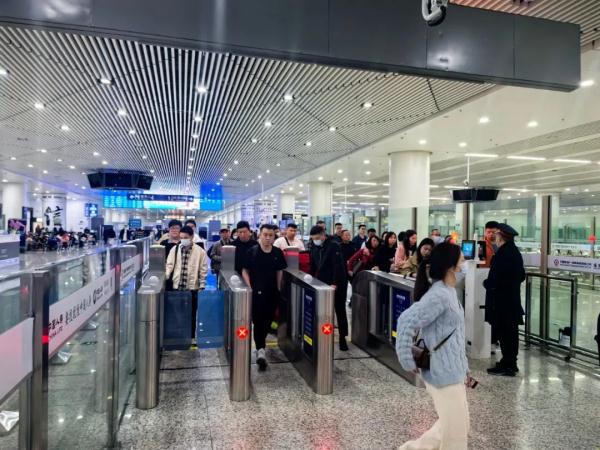 今日上新！广深港高铁推出“计次票”“定期票”