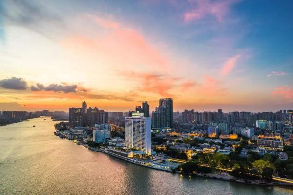 烟花秀回归!广州地铁随之调整,广州这里已被订满→ 烟花秀回归!广州地铁随之调整,广州这里已被订满→