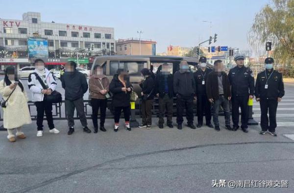 “挤一挤”更危险,超员万万“驶”不得! “挤一挤”更危险,超员万万“驶”不得!