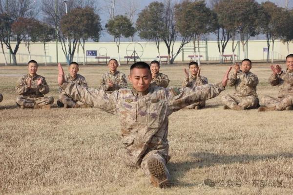 预提指挥军士,集合! 预提指挥军士,集合!