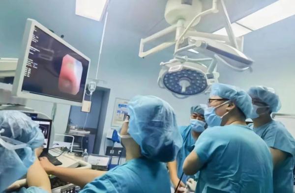 警惕丨银川家长注意，一天发生两起意外，谨防孩子误吞这些东西！