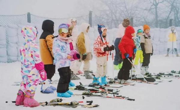 四川峨眉山：开启“冰雪+”畅玩模式