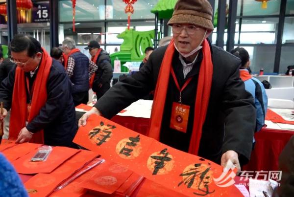 上海这里人人人人人！直击上海春运首日，交通信息“一键达”→