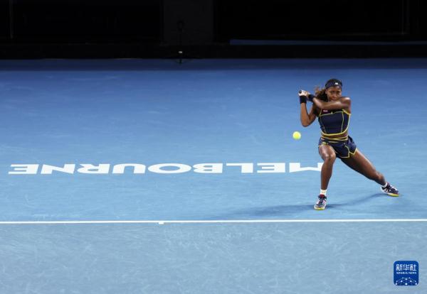 澳网：萨巴伦卡晋级女单决赛
