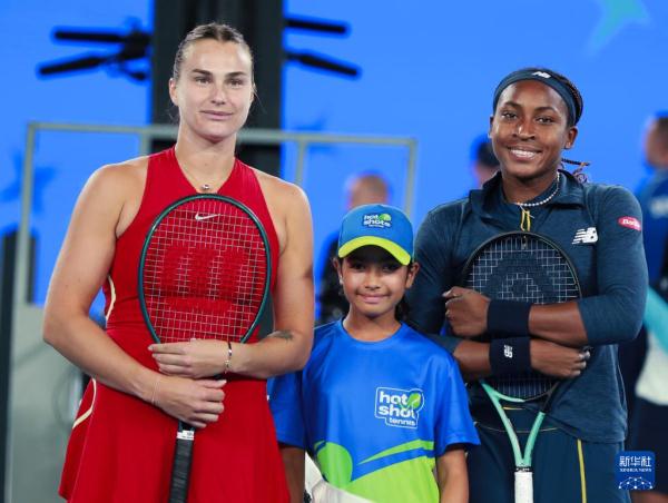 澳网：萨巴伦卡晋级女单决赛