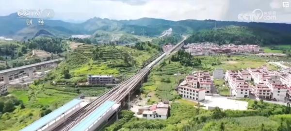 涌动春意与活力 道路“焕新”为“流动的中国”注入强劲动力