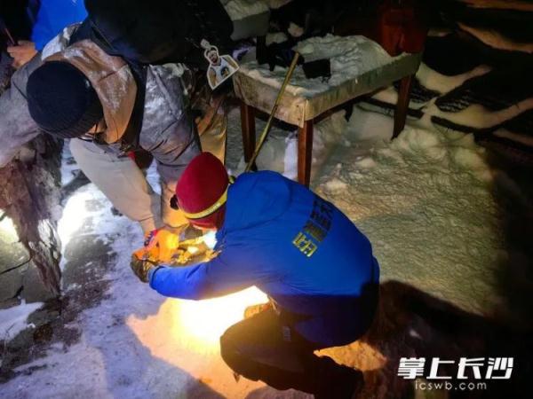 紧急救援！大学生雪夜被困深山，他们出手了！