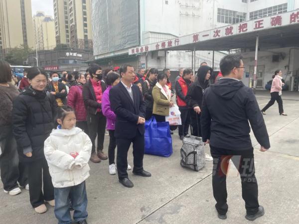 今天正式开启！深圳这些地方已人山人海！多图直击→