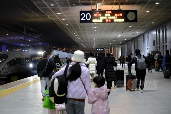 今天正式开启！深圳这些地方已人山人海！多图直击→