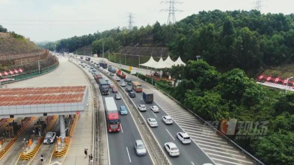 今天正式开启！深圳这些地方已人山人海！多图直击→