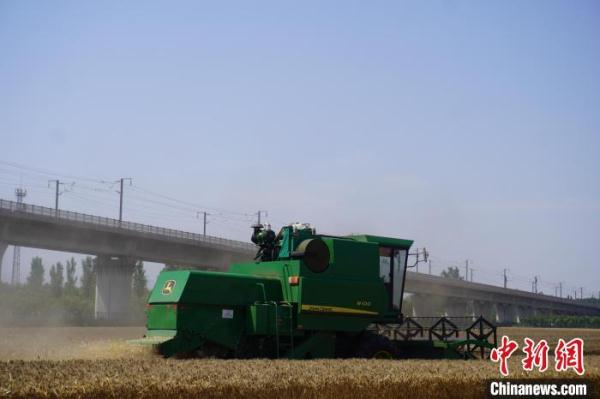 河南耕地面积实现“三连增” 稳定在1.1亿亩以上 河南耕地面积实现“三连增” 稳定在1.1亿亩以上