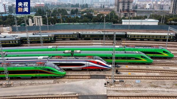 1月26日起 中老铁路国际旅客列车跨境席位增至350个 1月26日起 中老铁路国际旅客列车跨境席位增至350个