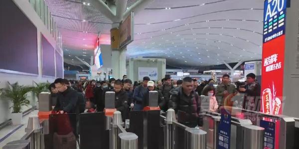 今天正式开启！深圳这些地方已人山人海！多图直击→