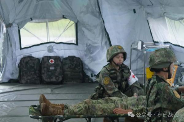 这个女文职，荣立二等功！