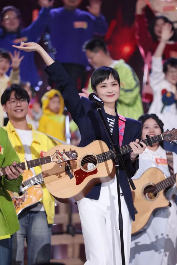 《我想和你唱》第五季今晚首播,首对“歌搭子”李宇春许美静惊喜满满! 《我想和你唱》第五季今晚首播,首对“歌搭子”李宇春许美静惊喜满满!