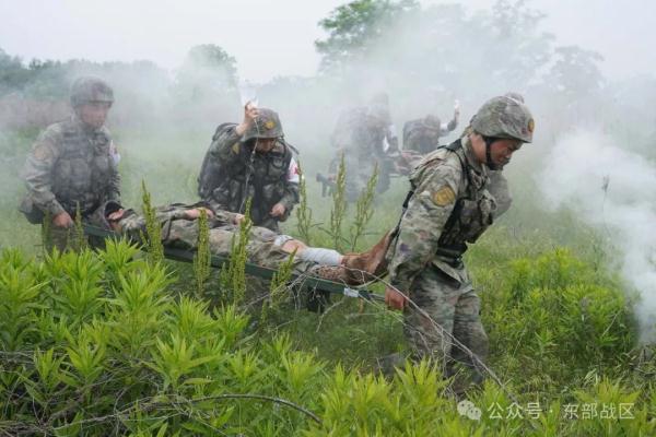这个女文职，荣立二等功！