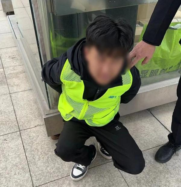 事发陈奕迅演唱会,于某某,当场被抓 事发陈奕迅演唱会,于某某,当场被抓