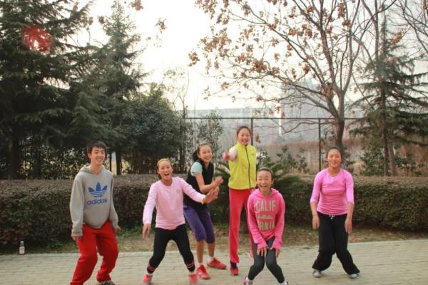 湖北姑娘郑钦文今天澳网争冠!12岁照片罕见曝光 湖北姑娘郑钦文今天澳网争冠!12岁照片罕见曝光