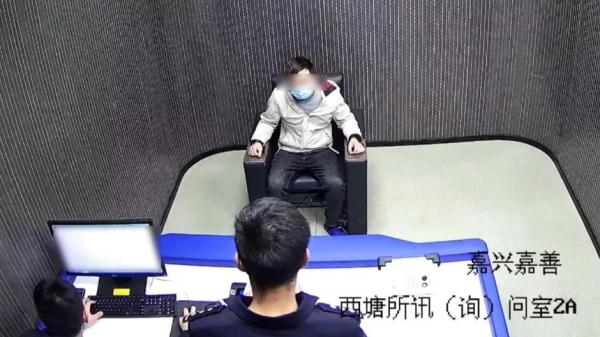 女子跑派出所问：我是不是逃犯？民警一查：呃…是的