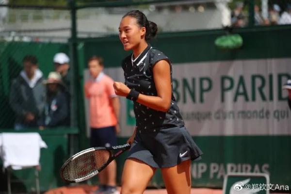 湖北姑娘郑钦文今天澳网争冠!12岁照片罕见曝光 湖北姑娘郑钦文今天澳网争冠!12岁照片罕见曝光