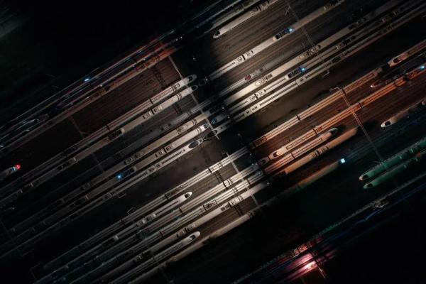 “陆地航母”震撼竞发！40天4.8亿人次，一起踏上回家路