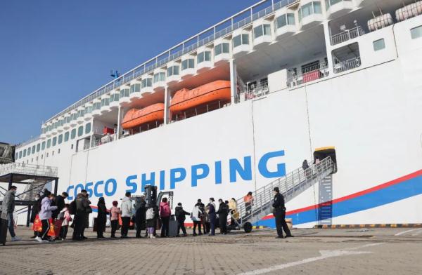 实拍!大连春运首日 实拍!大连春运首日