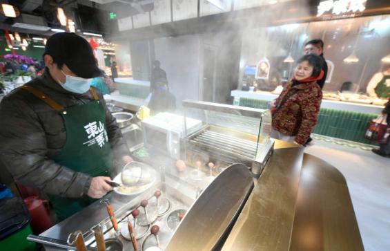 就在西湖边,回归!老杭州早上6点就来排队:只有这里才能买到正宗的! 就在西湖边,回归!老杭州早上6点就来排队:只有这里才能买到正宗的!