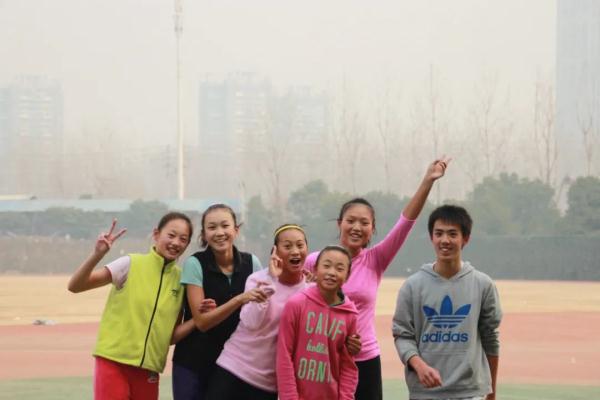 湖北姑娘郑钦文今天澳网争冠!12岁照片罕见曝光 湖北姑娘郑钦文今天澳网争冠!12岁照片罕见曝光