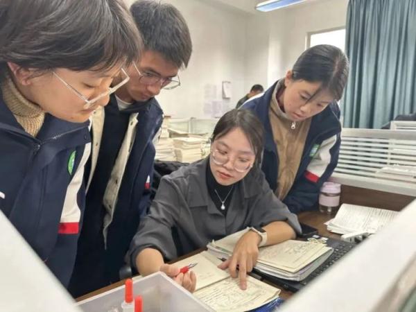 全班唱的这首歌，让支教老师泪流满面……