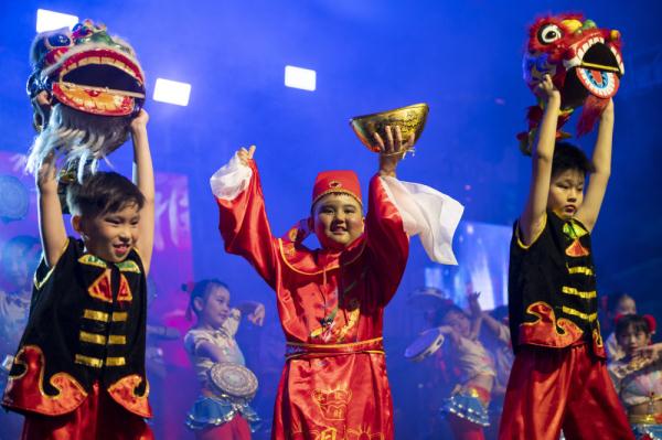 马来西亚柔佛州举办活动迎新春