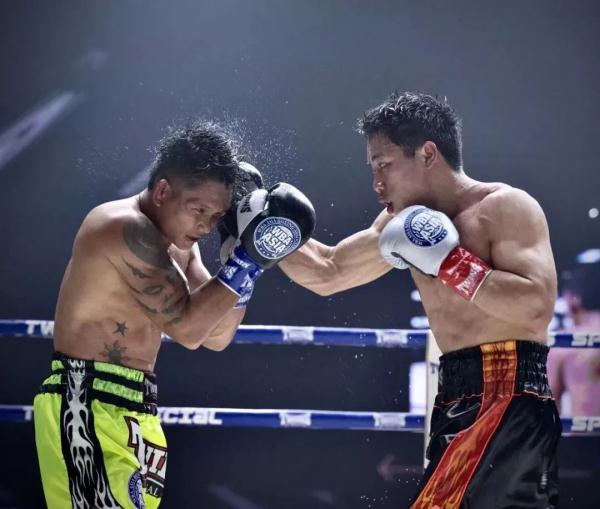 碾压菲律宾选手，云南00后拳手勇夺金腰带！