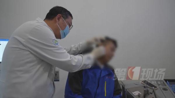 全球患者仅500多！男子右脸肿成“鹌鹑蛋”，原来是这罕见病…