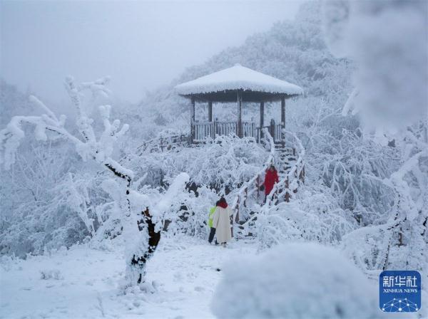 贵州六盘水:雪后宛如水墨画 贵州六盘水:雪后宛如水墨画
