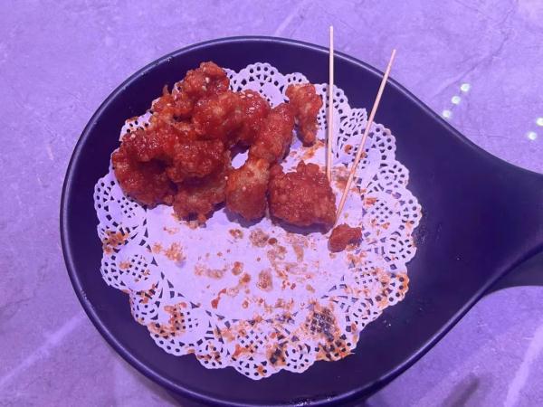 七年倒闭6万家！网友吐槽：“没500块出不来...”