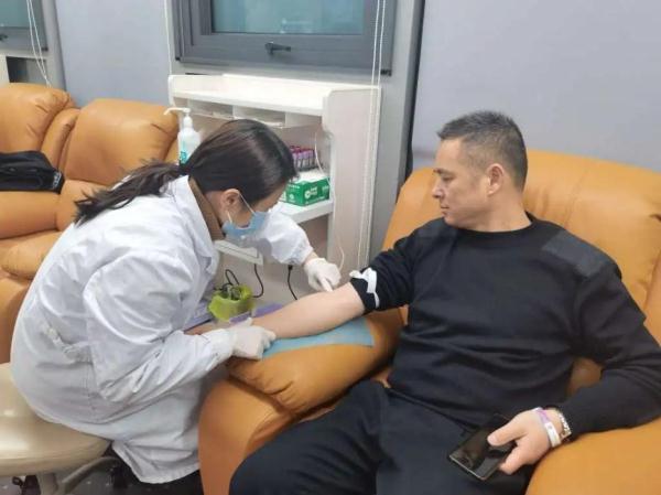 群里收到一条紧急通知 展开一场热血接力! 群里收到一条紧急通知 展开一场热血接力!