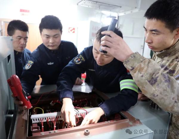 登陆舰编队，出击！